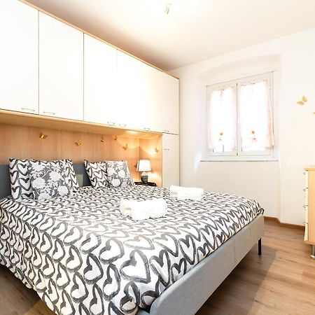 15 Min Centro E Stazione Ferroviaria Apartment เจนัว ภายนอก รูปภาพ