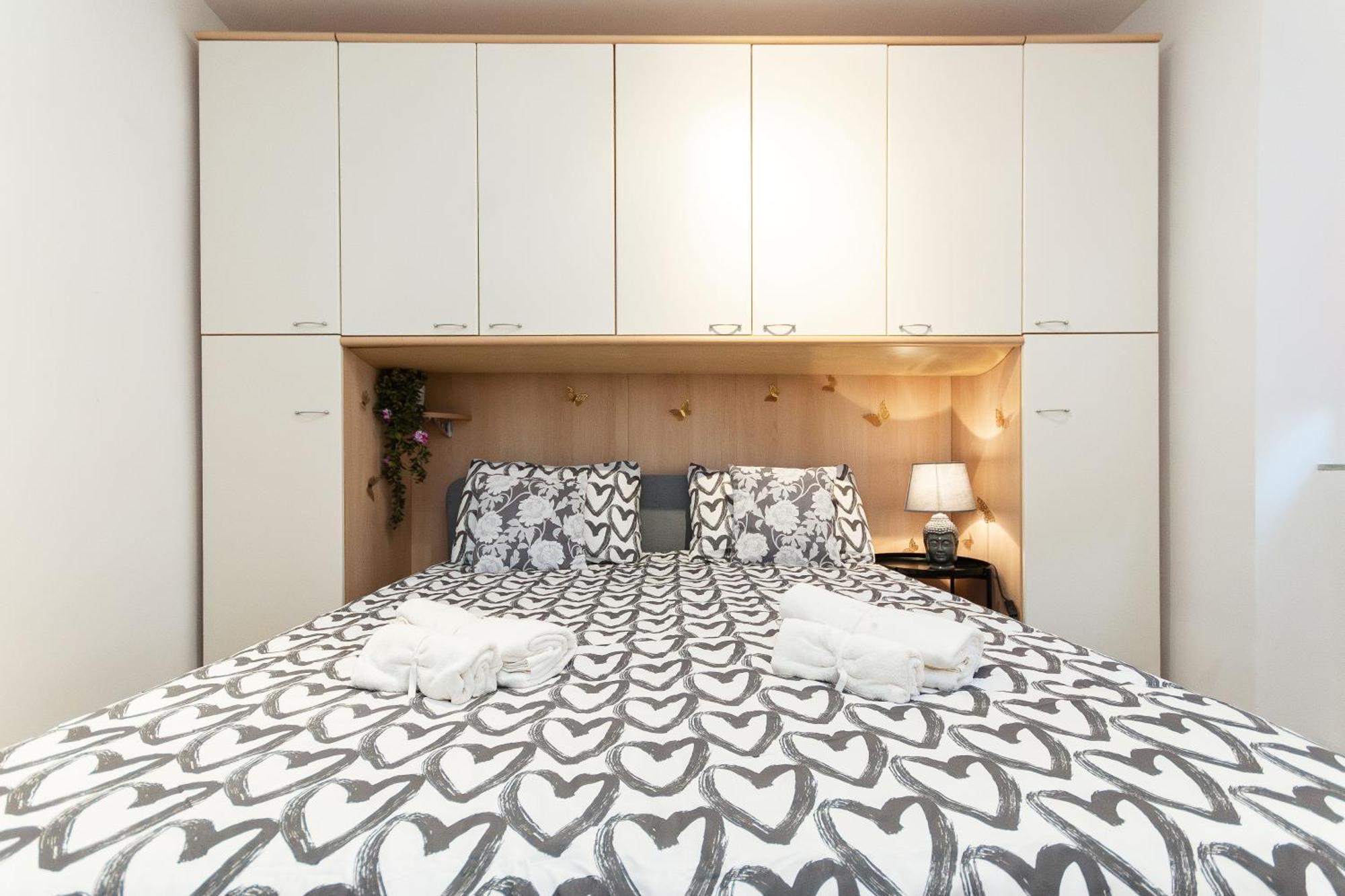 15 Min Centro E Stazione Ferroviaria Apartment เจนัว ภายนอก รูปภาพ